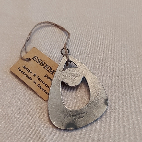 Pendant - Picture 2 of 3